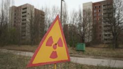 CNNE 1159692 - tropas rusas toman instalaciones de planta de chernobyl