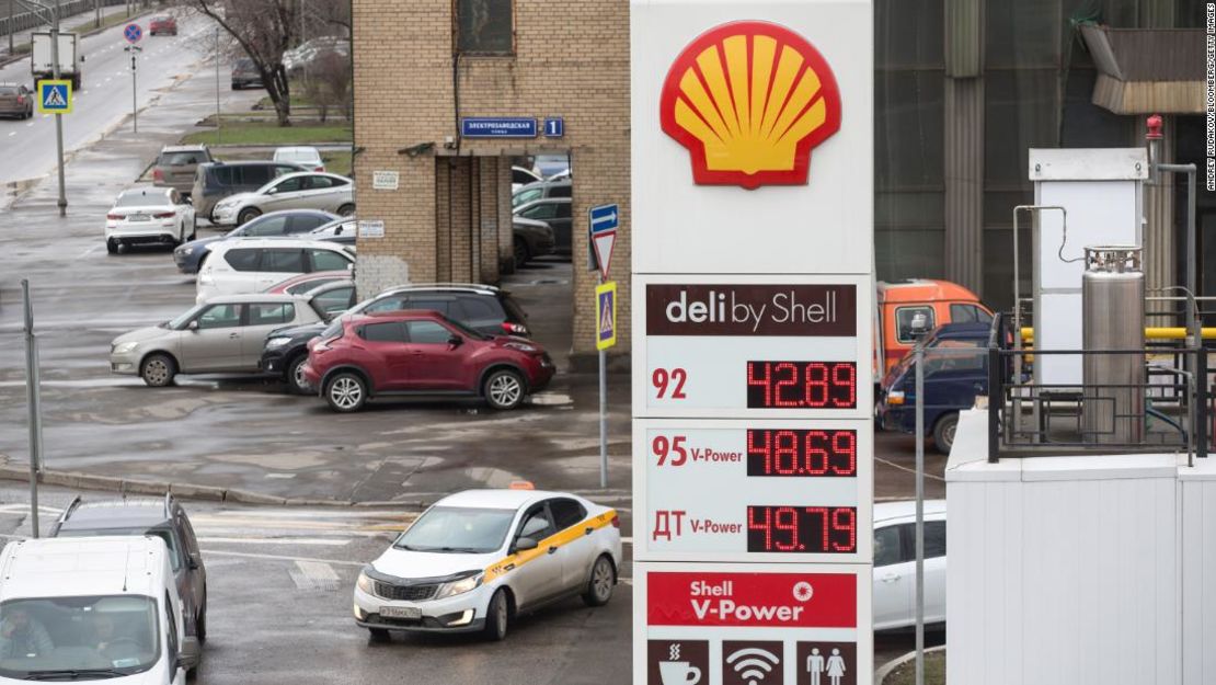 Una gasolinera Shell vista en Moscú en 2020.