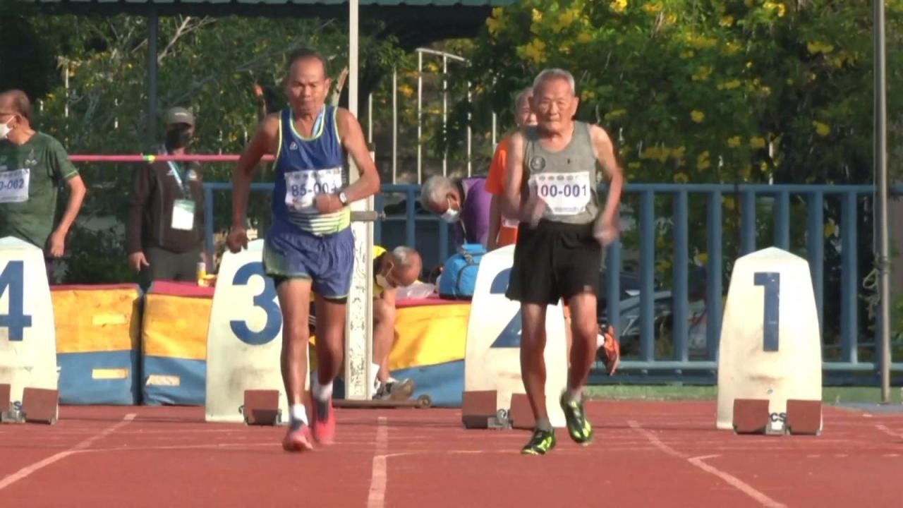 CNNE 1162777 - conoce al abuelo que gano una medalla de oro en atletismo