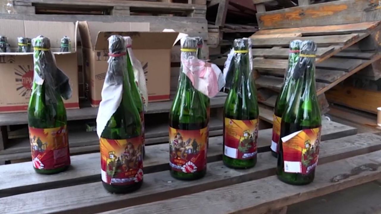 CNNE 1162917 - fabricaban cervezas y ahora preparan bombas molotov