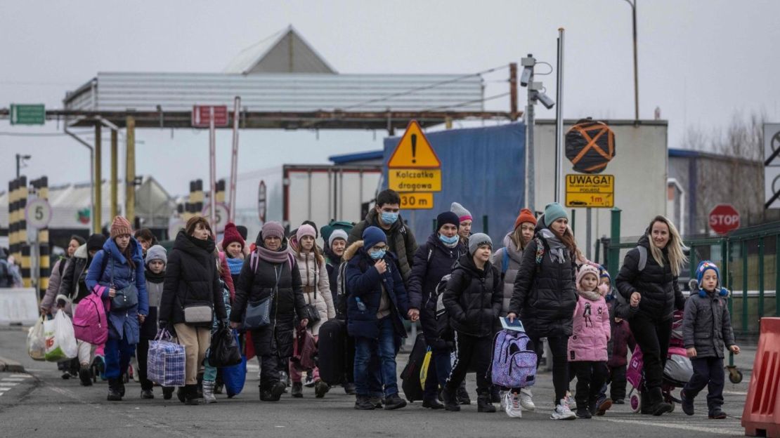 Refugiados ucranianos en la frontera con Polonia.