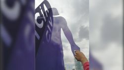 CNNE 1165518 - asi luce el antimonumento de mexico que reivindica la lucha de las mujeres contra la violencia