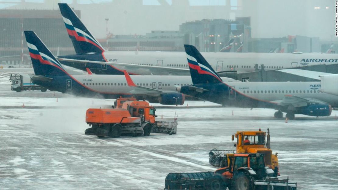 CNNE 1167868 - 220310150355-aeroflot-planes-moscow-super-tease