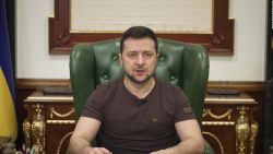 CNNE 1168194 - los militares rusos se estan rindiendo, dice zelensky