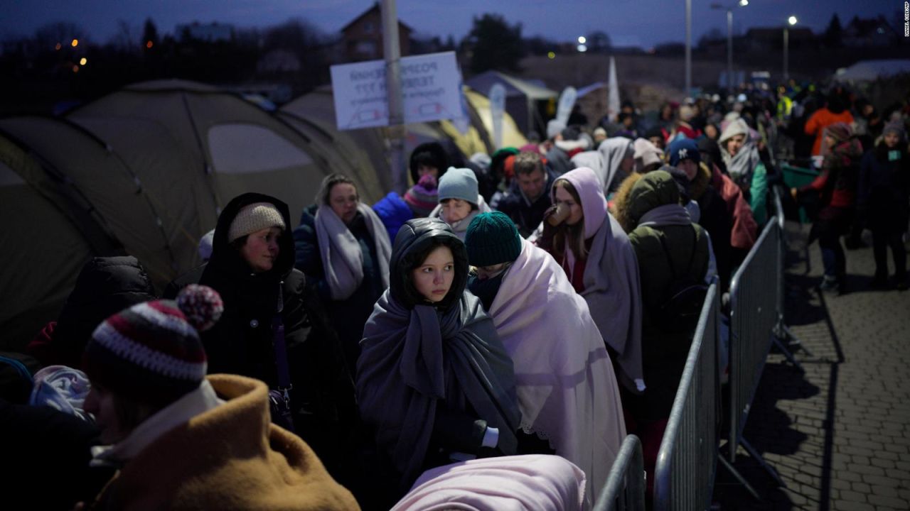 CNNE 1168275 - onu- mas de 2,5 millones de personas huyeron de ucrania