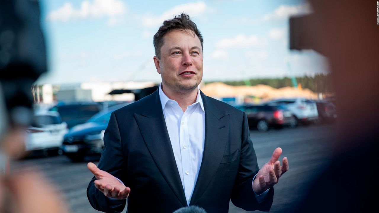 CNNE 1169099 - elon musk desafia a una pelea con vladimir putin
