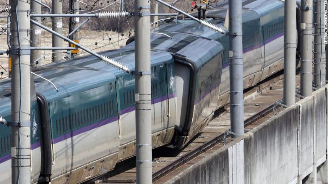 Un tren bala descarriló mientras viajaba por la prefectura japonesa de Miyagi el 17 de marzo.