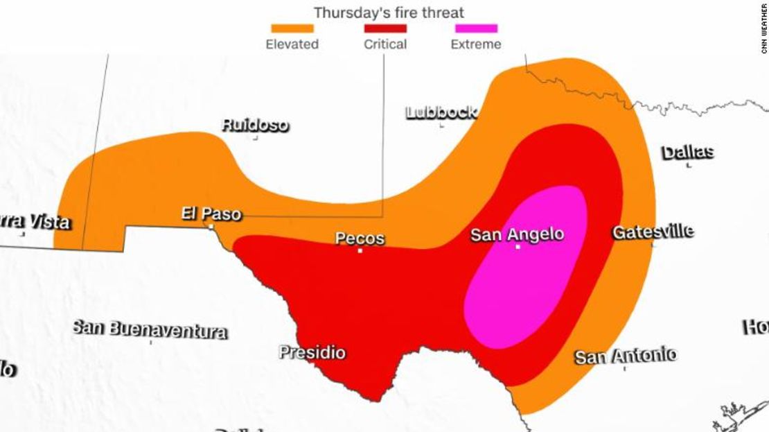 Este mapa muestra el nivel de riesgo de incendios para este jueves. El color fucsia representa un riesgo extremo de incendio. Las zonas en color rojo tienen un riesgo crítico de incendio y las zonas en anaranjado cuentan con un riesgo elevado.