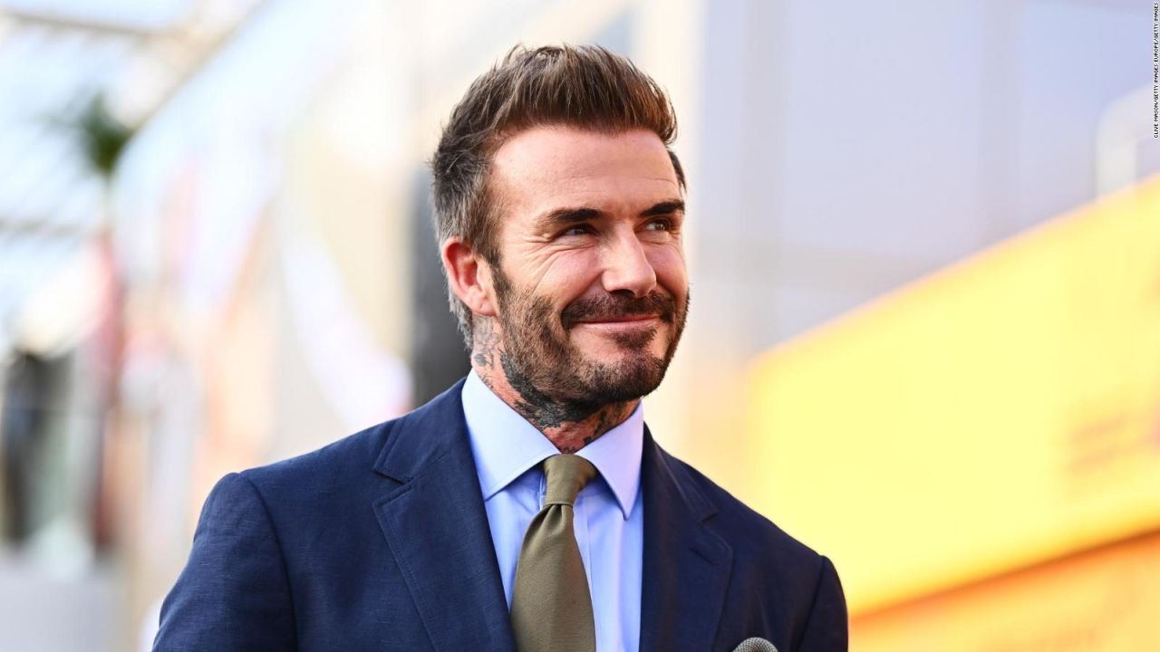 CNNE 1172793 - beckham y el atletico de madrid dan su aporte a ucrania