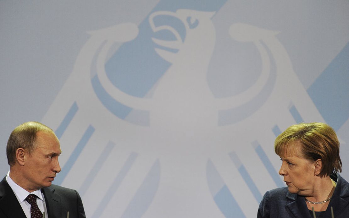 CNNE 1172801 - german chancellor angela merkel and russ