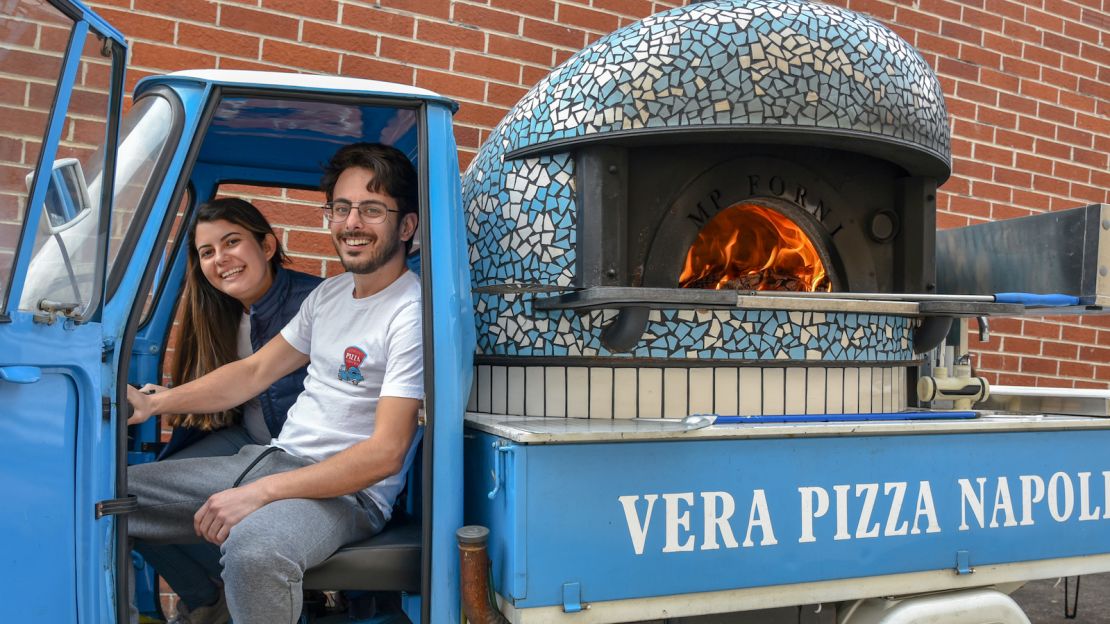 CNNE 1173243 - atl pizza truck huston credit