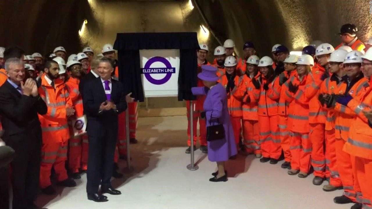 CNNE 1173572 - elizabeth line, la nueva linea del metro de londres