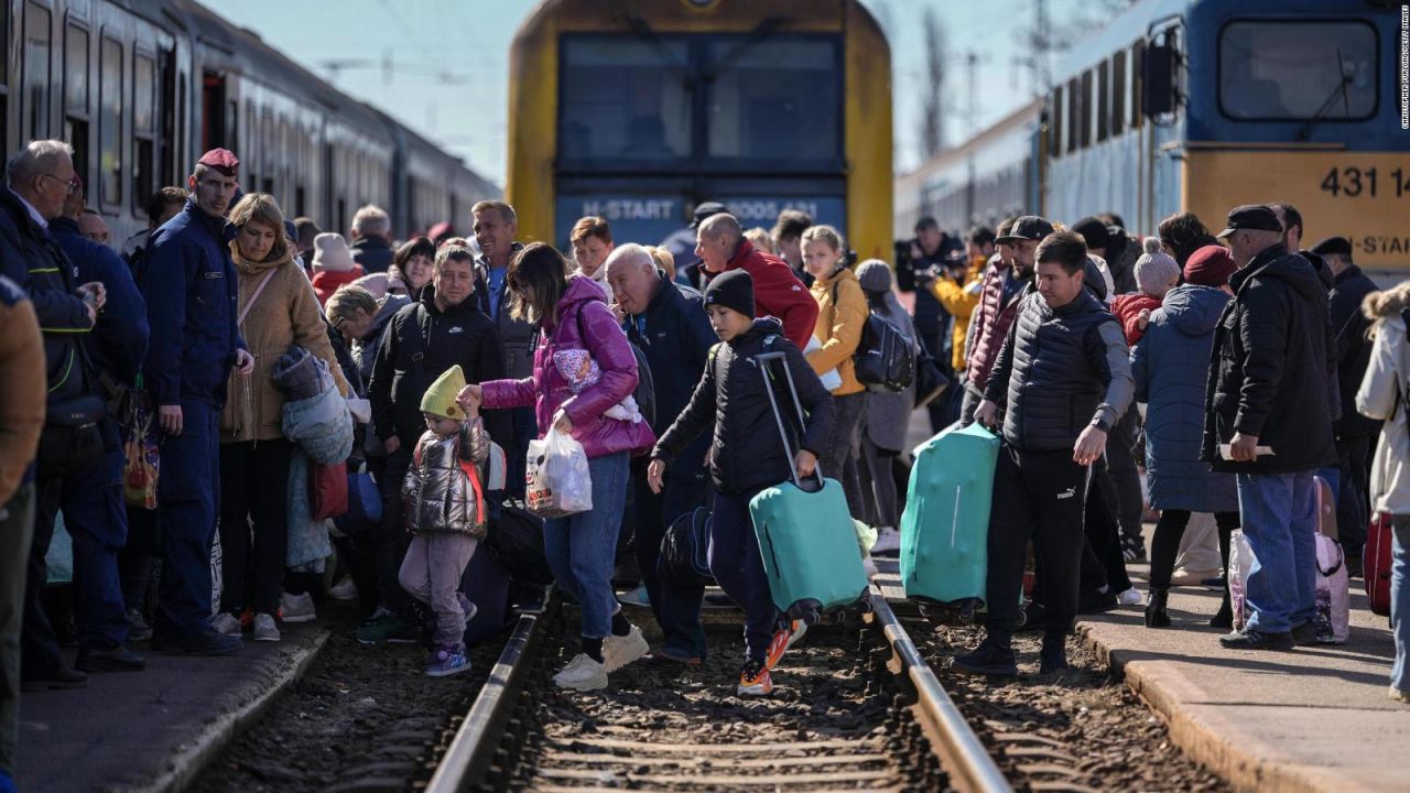 CNNE 1174352 - se reencuentra en polonia familia separada por la guerra