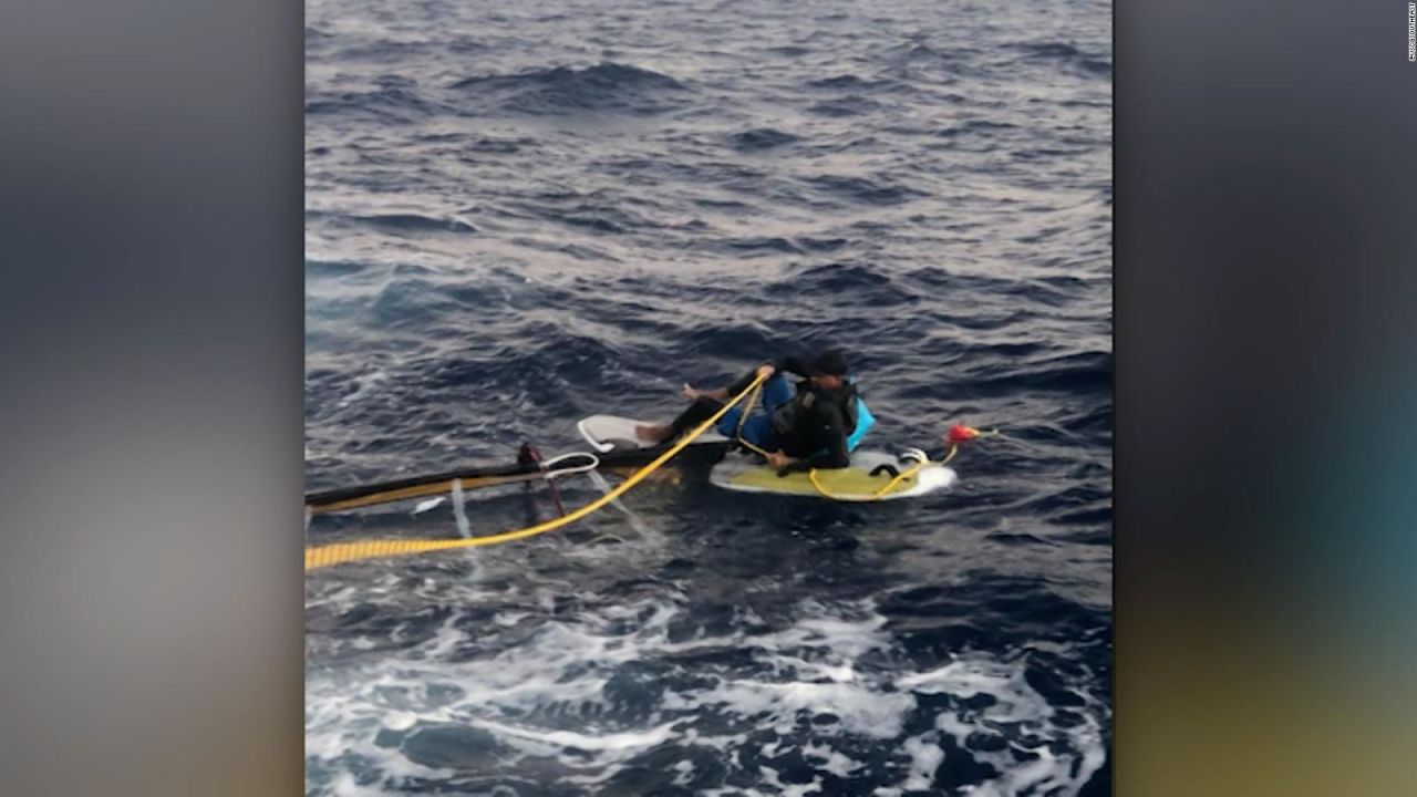 CNNE 1175555 - rescatan a cubano varado cerca de la costa de florida