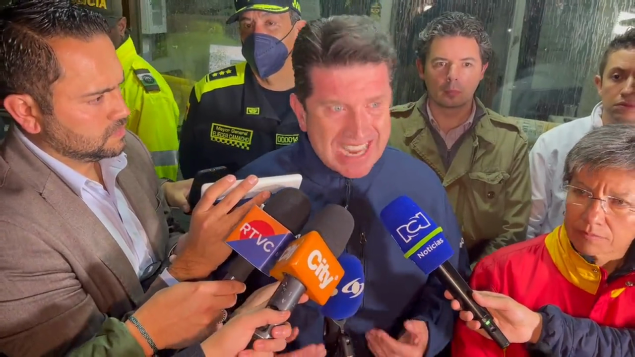 CNNE 1176577 - ofrecen us$ 78-900 por informacion sobre culpables de atentado en bogota