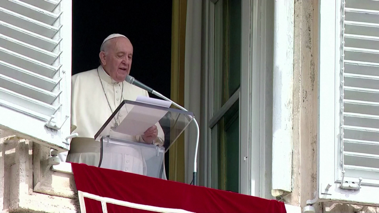 CNNE 1176676 - papa francisco- "es hora de abolir la guerra"