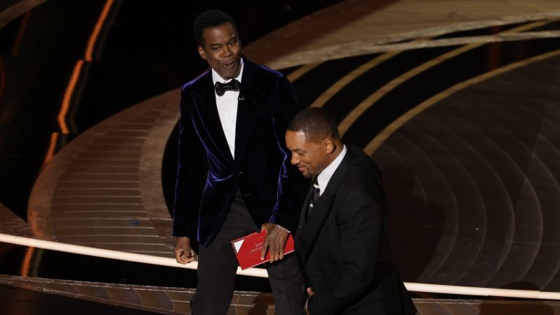 Chris rock no presenta cargos contra will smith por la bofetada de los oscar | cnn