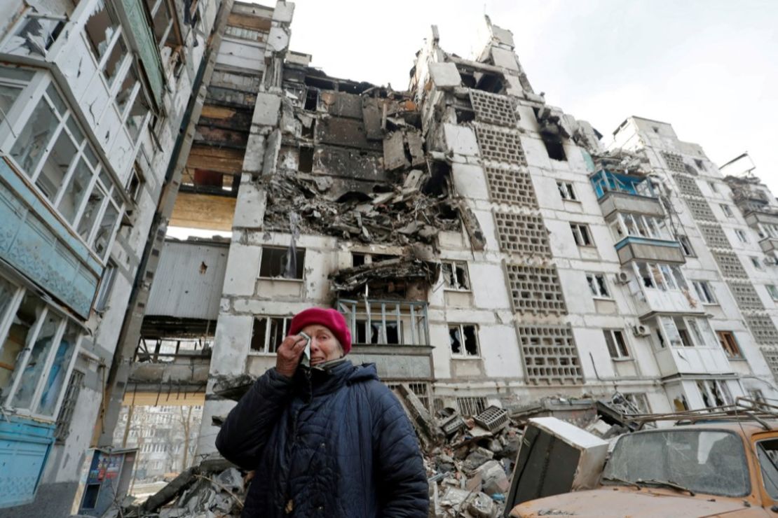 Destrucción en las calles de Mariupol, Ucrania, el 23 de marzo.