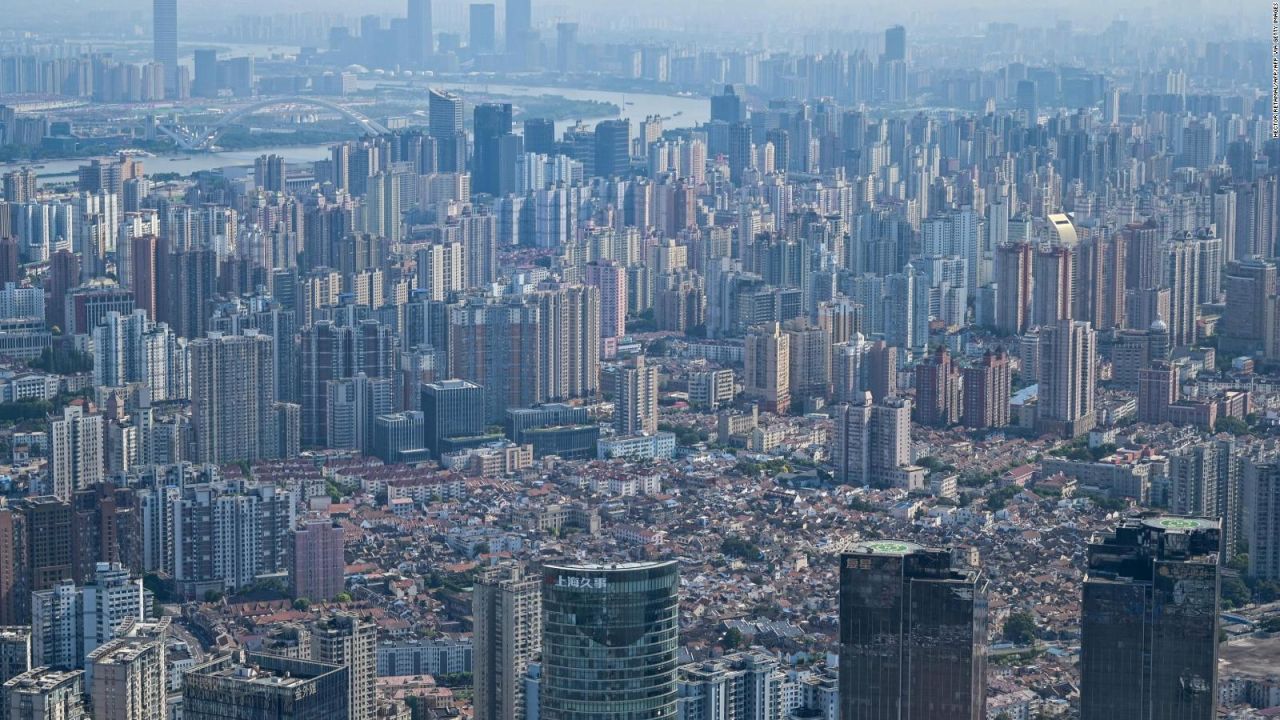 CNNE 1177206 - shanghai encierra a mas de 10 millones de personas