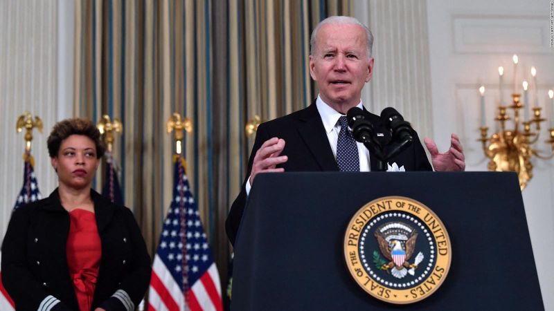Biden no se retracta sobre comentario de que Putin no puede permanecer en el poder | CNN