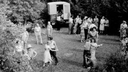 CNNE 1177795 - recuperan fotografias antes del desastre nuclear en chernobyl