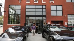 CNNE 1177941 - tesla podria dividir sus acciones por segunda vez en dos anos