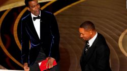 CNNE 1178179 - presentadores nocturnos se burlan del momento de will smith en los oscar