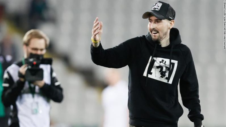 El futbolista belga Miguel Van Damme murió de leucemia, dejando atrás a su esposa e hija pequeña, dijo el martes 29 de marzo su club, el Cercle Brugge. Tenía 28 años.