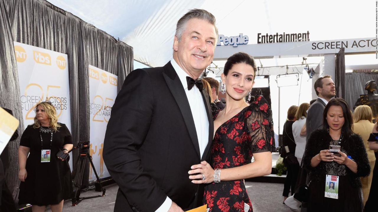 CNNE 1178764 - alec baldwin sigue ampliando la familia