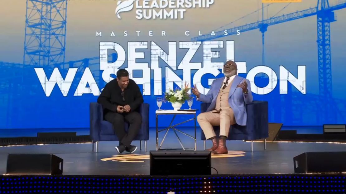 Washington fue invitado y orador en la cumbre de liderazgo del obispo T.D. Jakes