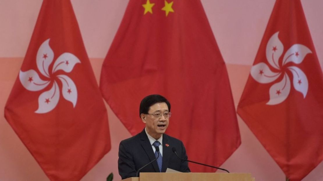 El secretario jefe de Hong Kong, John Lee, durante una ceremonia para conmemorar el 24º aniversario del traspaso de Hong Kong de Gran Bretaña el 1 de julio de 2021.