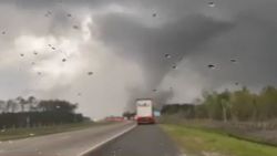 CNNE 1182591 - fuertes lluvias, vientos y tornados afectan a varios estados en ee-uu-