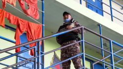 CNNE 1185176 - funcionarios penitenciarios en ecuador denuncian que hay presos armados en carceles