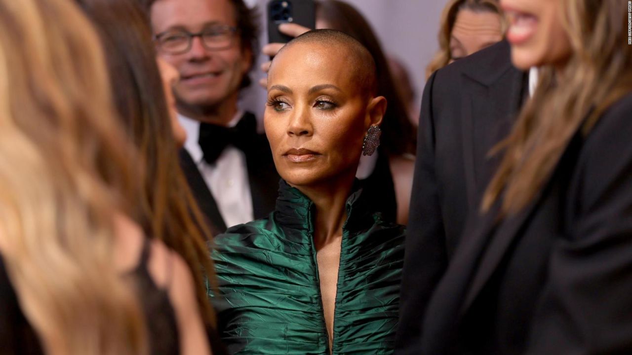 CNNE 1185219 - jada pinkett smith hace su primera aparicion publica despues de la controversia de los oscar