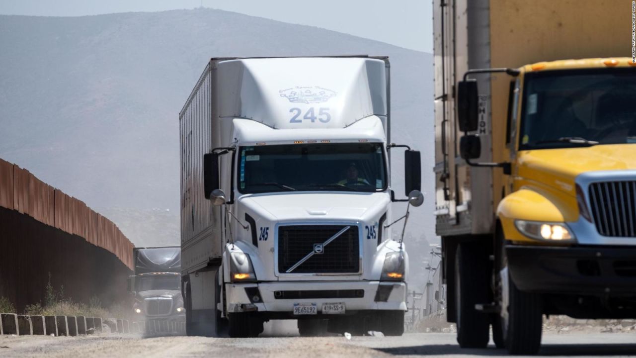 CNNE 1186057 - caos en la frontera mexico-ee-uu- por medida de abbott