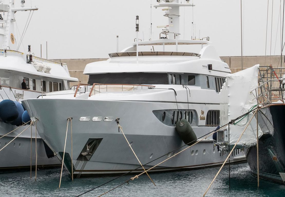 El yate de 47,8 metros "Lady Anastasia" atracado en Mallorca, España, el 15 de marzo. Crédito: Jaime Reina/AFP/Getty Images