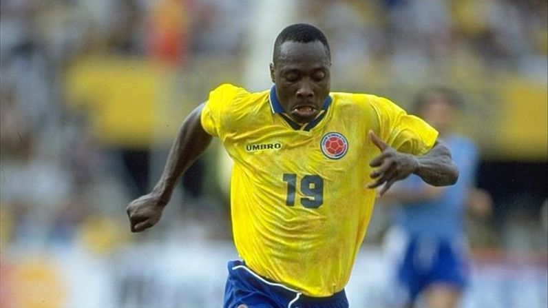 El exfutbolista Freddy Rincón falleció el 13 de abril después de sufrir un grave accidente automovilístico, anunció la Clínica Imbanaco Grupo Quirónsalu, en la ciudad colombiana de Cali.