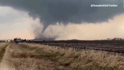 CNNE 1187237 - tornados en ee-uu- dejan varios heridos y danos