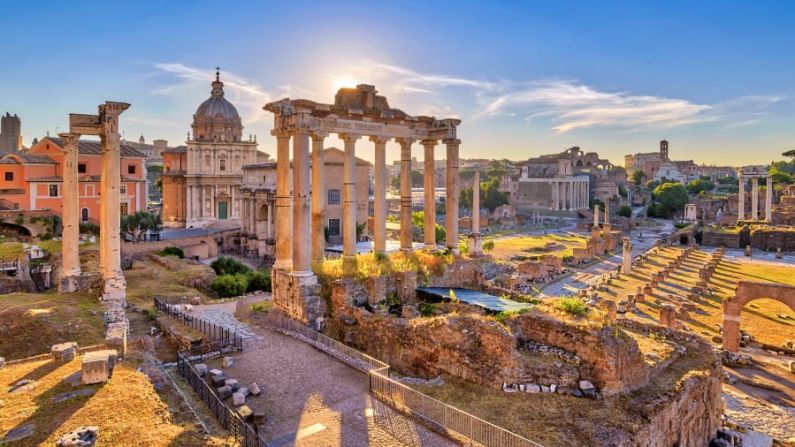 Roma: La normativa fronteriza italiana del covid se simplificó considerablemente en marzo de 2022. Puedes leer más en nuestra guía de Italia. Crédito: Noppasinw/Adobe Stock