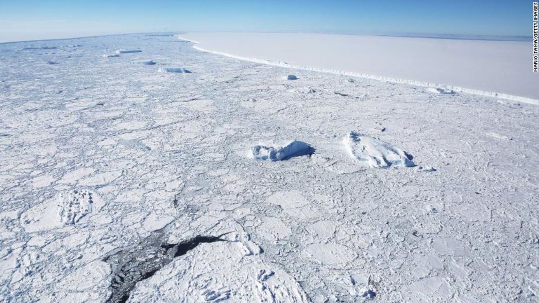 La plataforma de hielo Larsen C el 31 de octubre de 2017, después de que un enorme iceberg se desprendiera de ella.