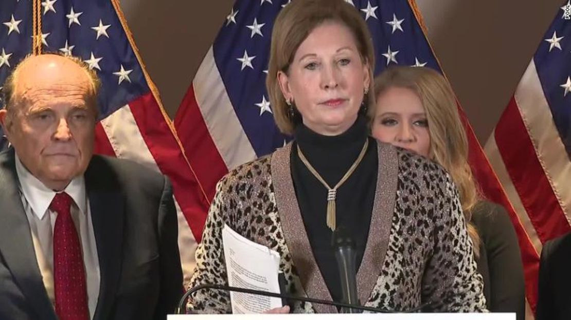 Sidney Powell impulsó las reclamaciones infundadas de fraude electoral como uno de los principales abogados de Trump en los esfuerzos del expresidente para impugnar las elecciones de 2020.