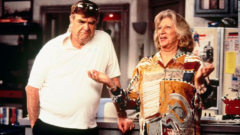 Liz Sheridan, una veterana actriz de teatro y cine que interpretó a la madre de Jerry Seinfeld, Helen, en "Seinfeld", murió el 15 de abril.
