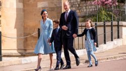 CNNE 1189026 - william y kate celebran misa de pascua sin la reina isabel ii