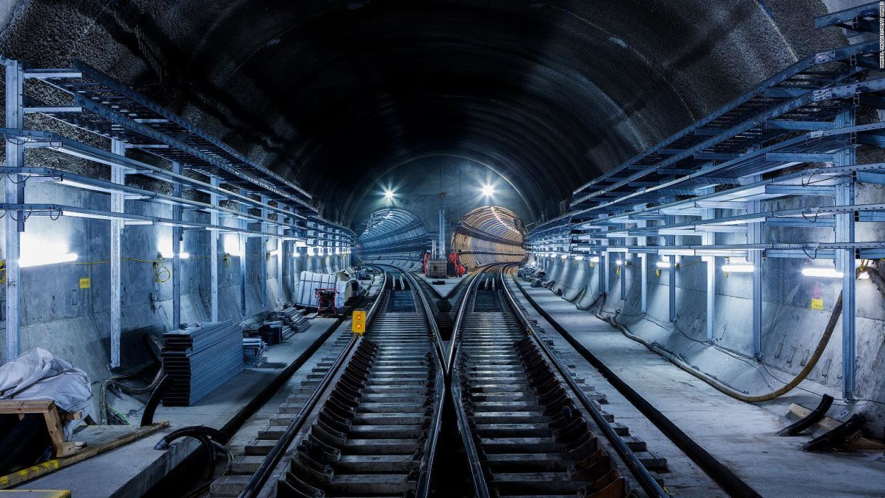 CNNE 1190476 - asi es el nuevo metro 'super tube' de londres