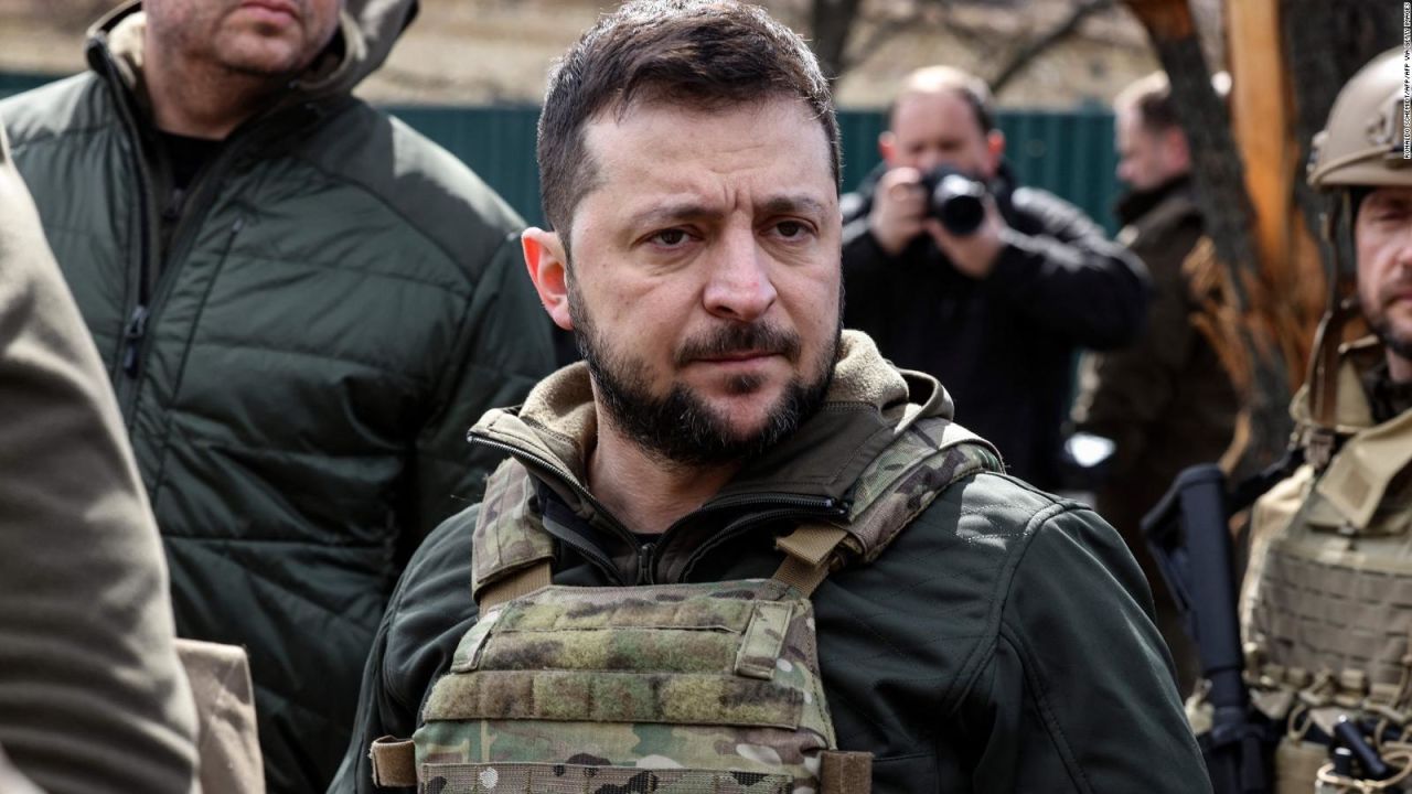 CNNE 1191358 - si zelensky muere en la guerra ¿como quiere ser recordado?