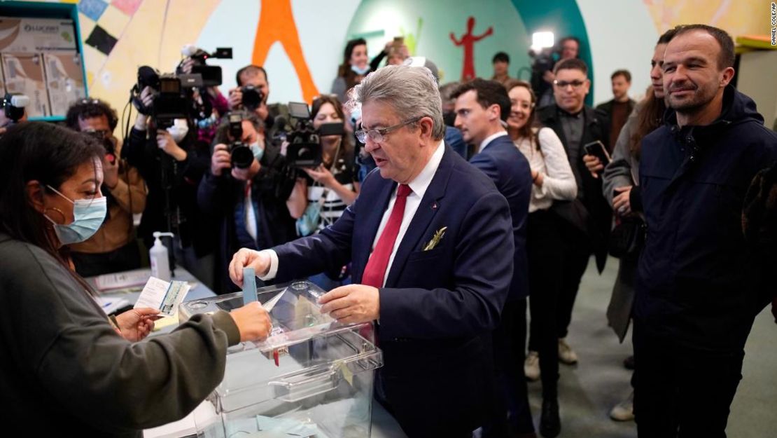 Jean-Luc Melenchon quedó en tercer lugar con el 22% de los votos.