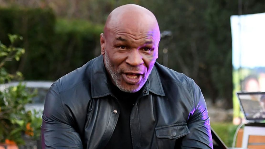 Mike Tyson en esta foto de archivo del 12 de diciembre de 2021 en Malibú, California.