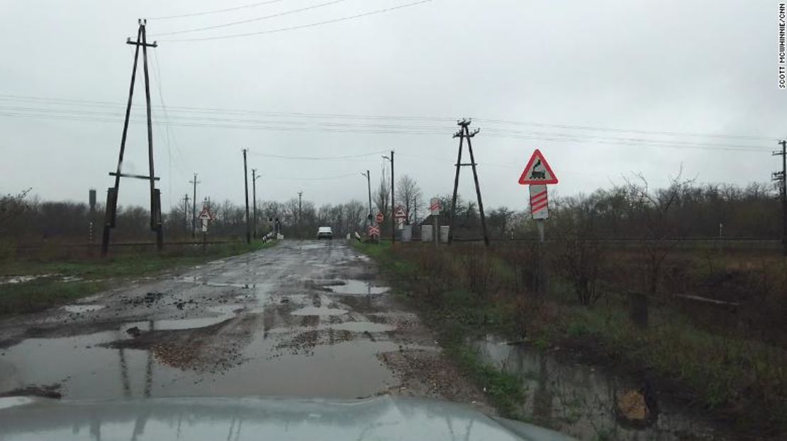 Las carreteras que conducen al pueblo de Popasna y sus alrededores están en un silencio espeluznante, mientras los combates se intensifican.