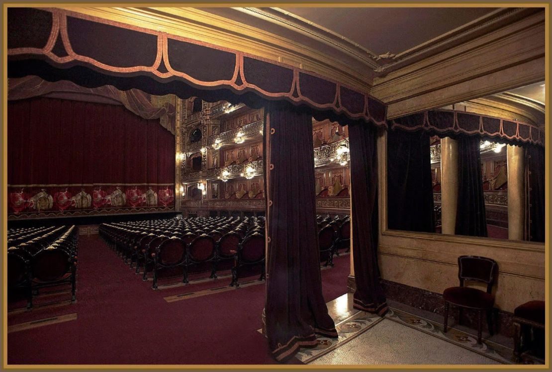 Teatro Colón: (Foto: Arnaldo Colombaroli y Máximo Parpagnoli).