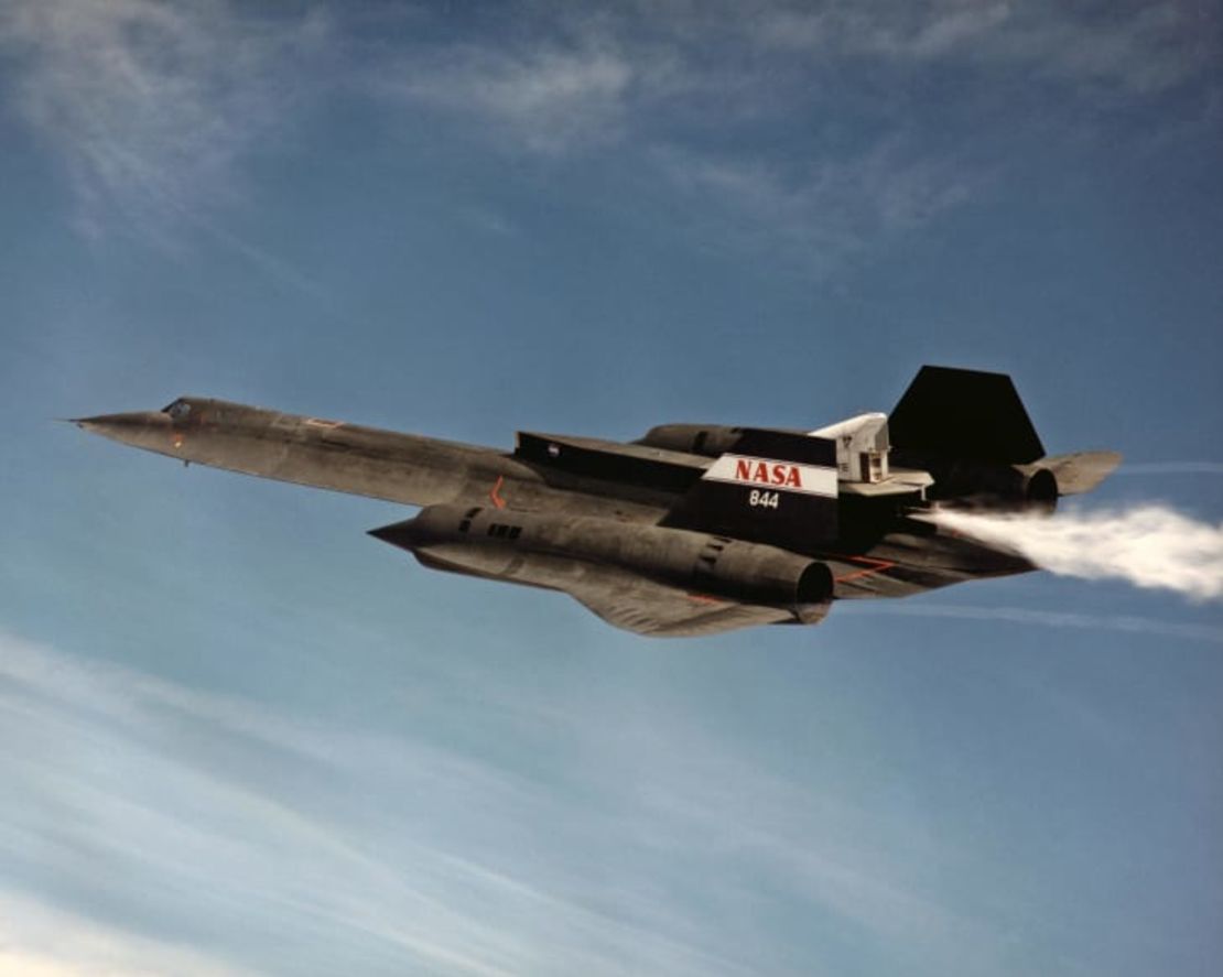 Un SR-71 durante un vuelo de prueba manejado por la NASA. Crédito: NASA